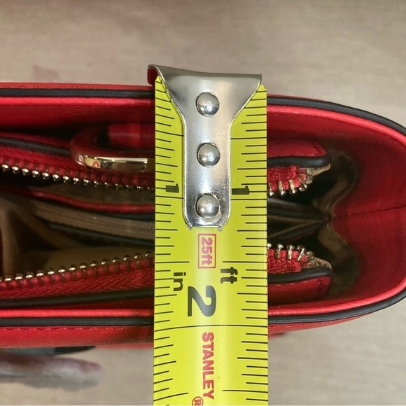 ROBERTA DI CAMERINO Handbag w/  Many Pockets and Compartments and Shoulder Strap - Picture 14 of 16